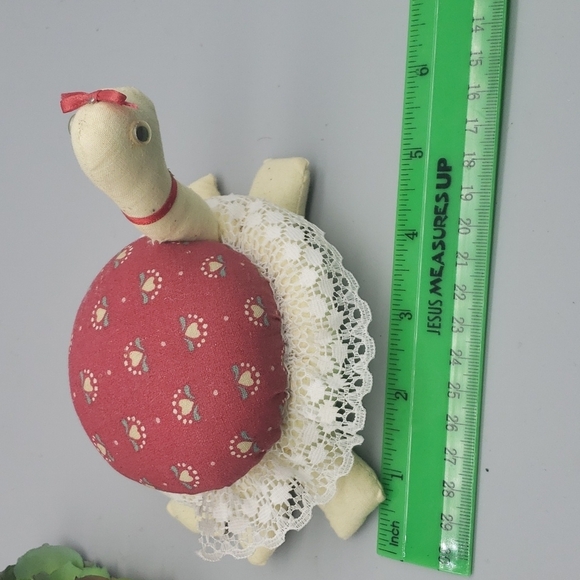 Vintage turtle pin cushion - Picture 7 of 8